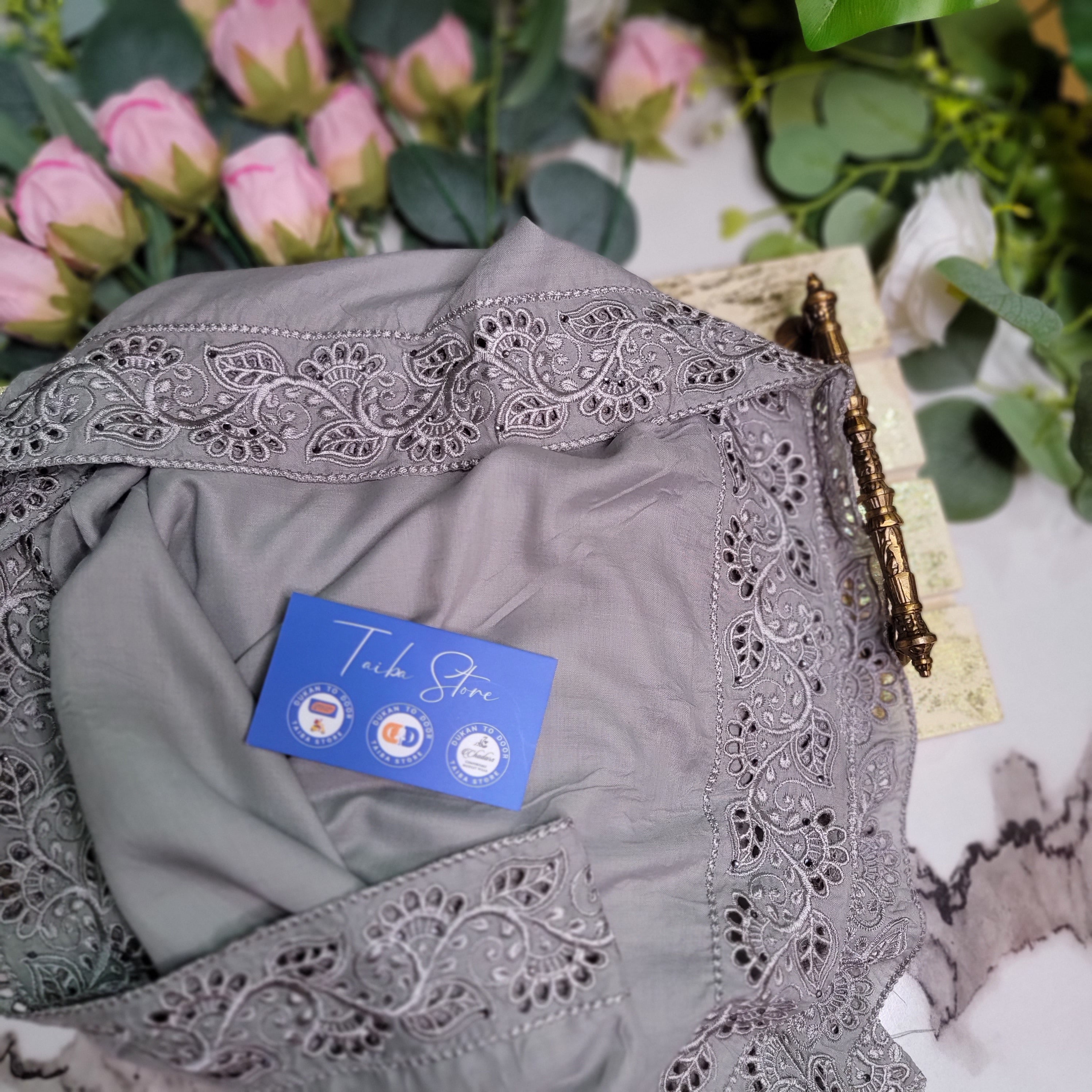 Royal Cutwork Chadar